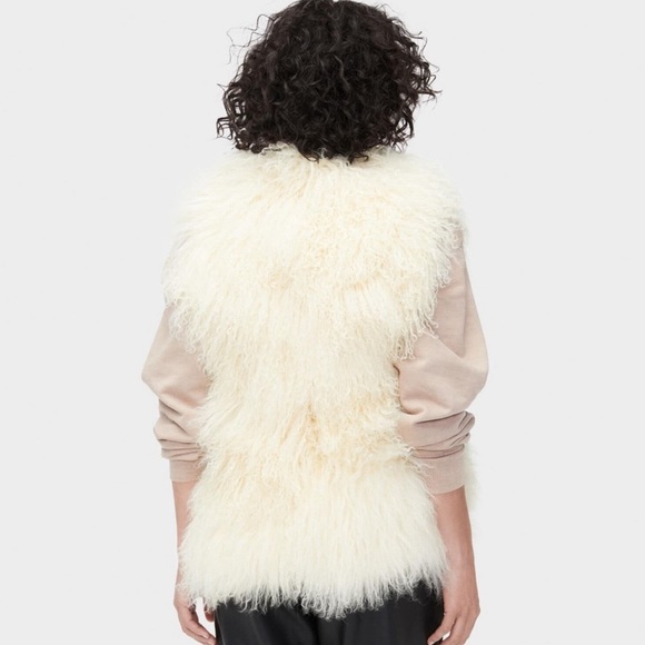 UGG Sheepskin Vest - Picture 6 of 6